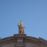 Скульптура на церкви