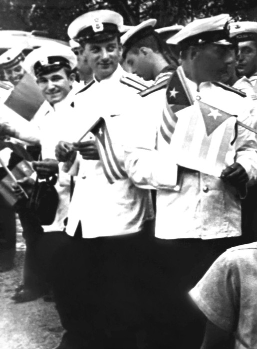 1969г. Куба . Встреча с кубинцами на набережной Гаваны