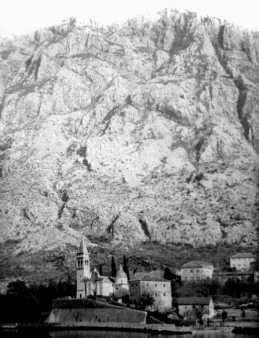 Которская набарежная  (Фото В. Зинченко)