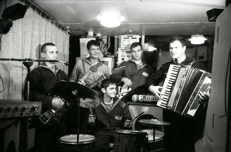 1980 г. Моряки  на отдыхе. (фото Никишова И.)