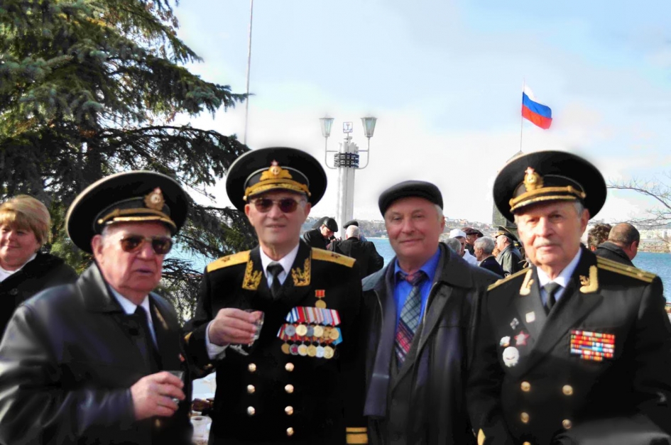 В.Корнейчук, В.Ткачев, ...