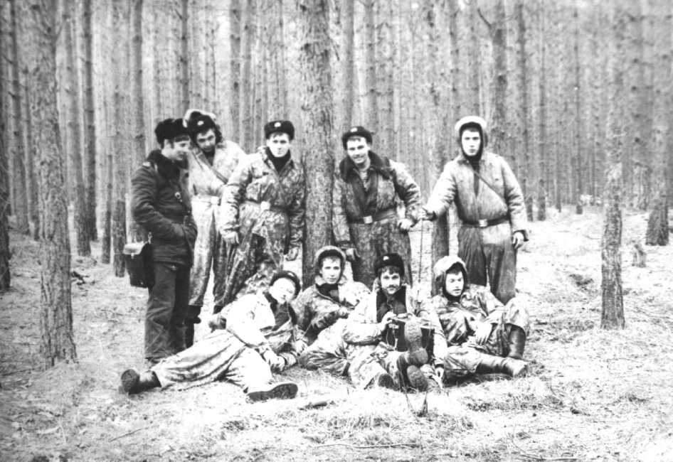 Морская пехота (к 100-летию ВЛКСМ)