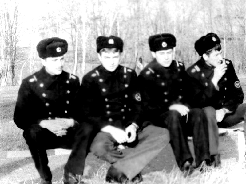 Толик Лысенко, я , Саня Мурашкин и Паша Савенков