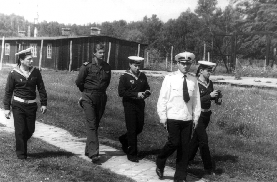 Из ДМБ-альбома