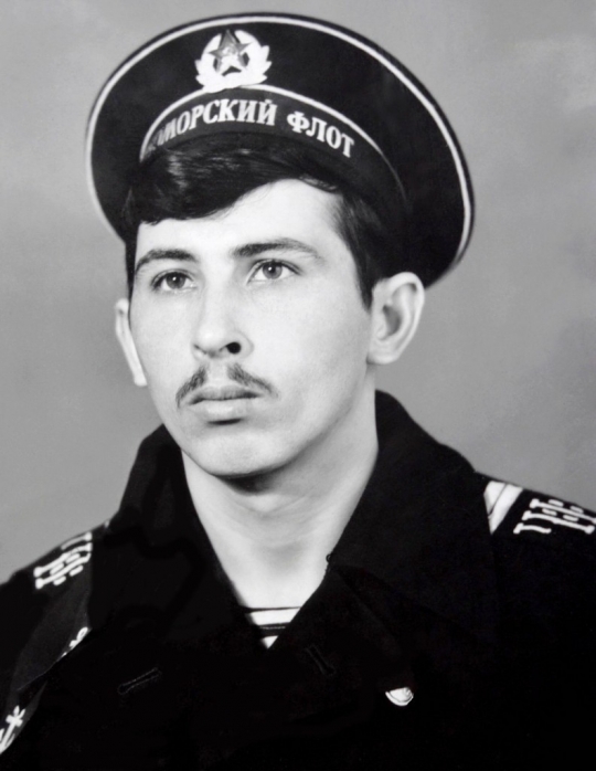 Губжоков по моему Алексей,но точно не помню