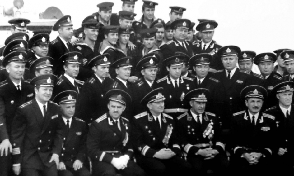 Фотографии из семейного альбома Ушаковых