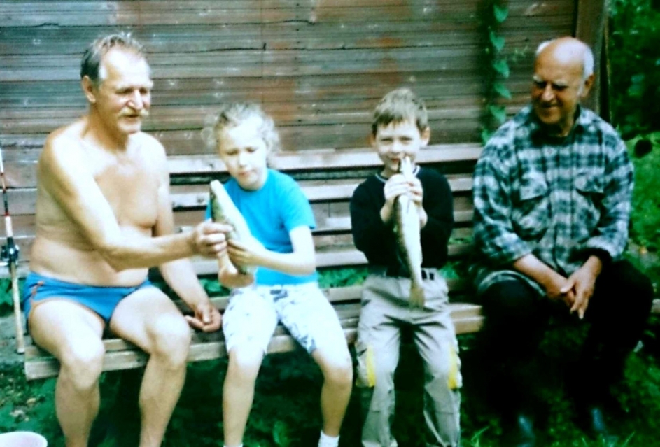 Фотографии из семейного альбома Ушаковых