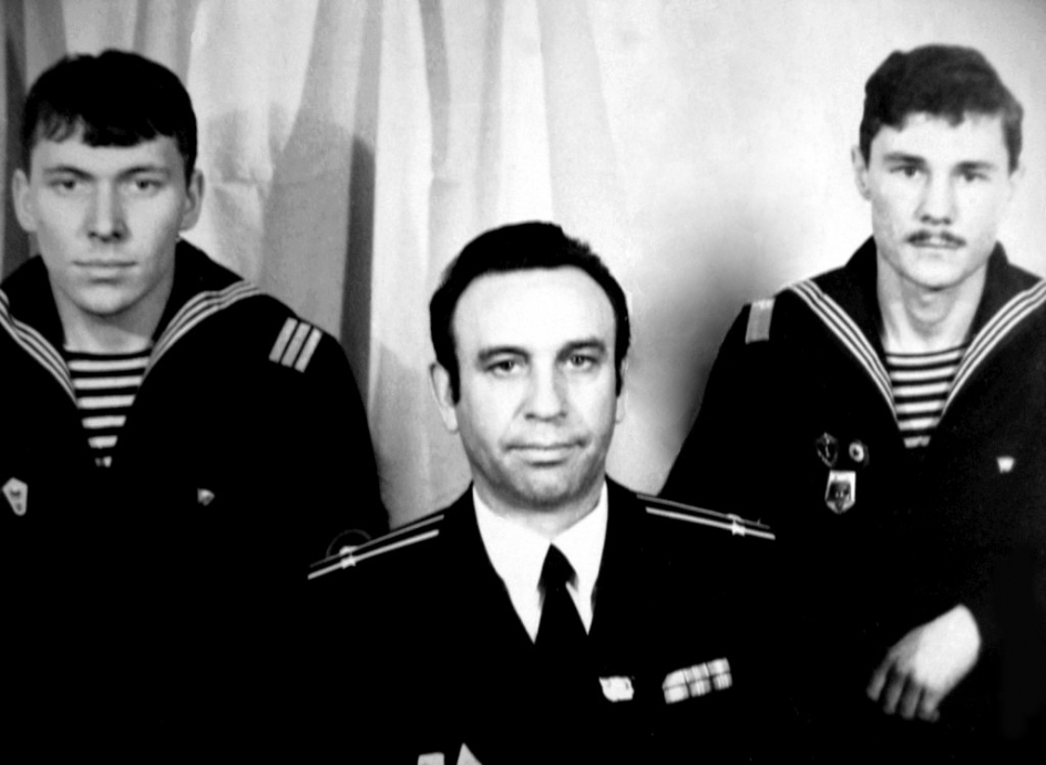 Снимок с командиром корабля (Шишкин А., Пинчук М.Ф., Майгатов С.)