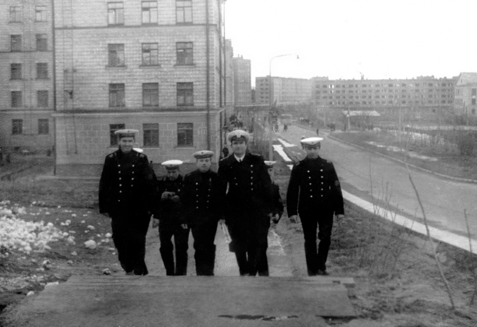 Североморск. Мы шли в кино Воздушые прикючения